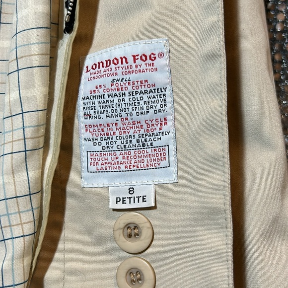 London fog size 8, petite men or women’s trenchcoat reversible with fur lining - Picture 3 of 4